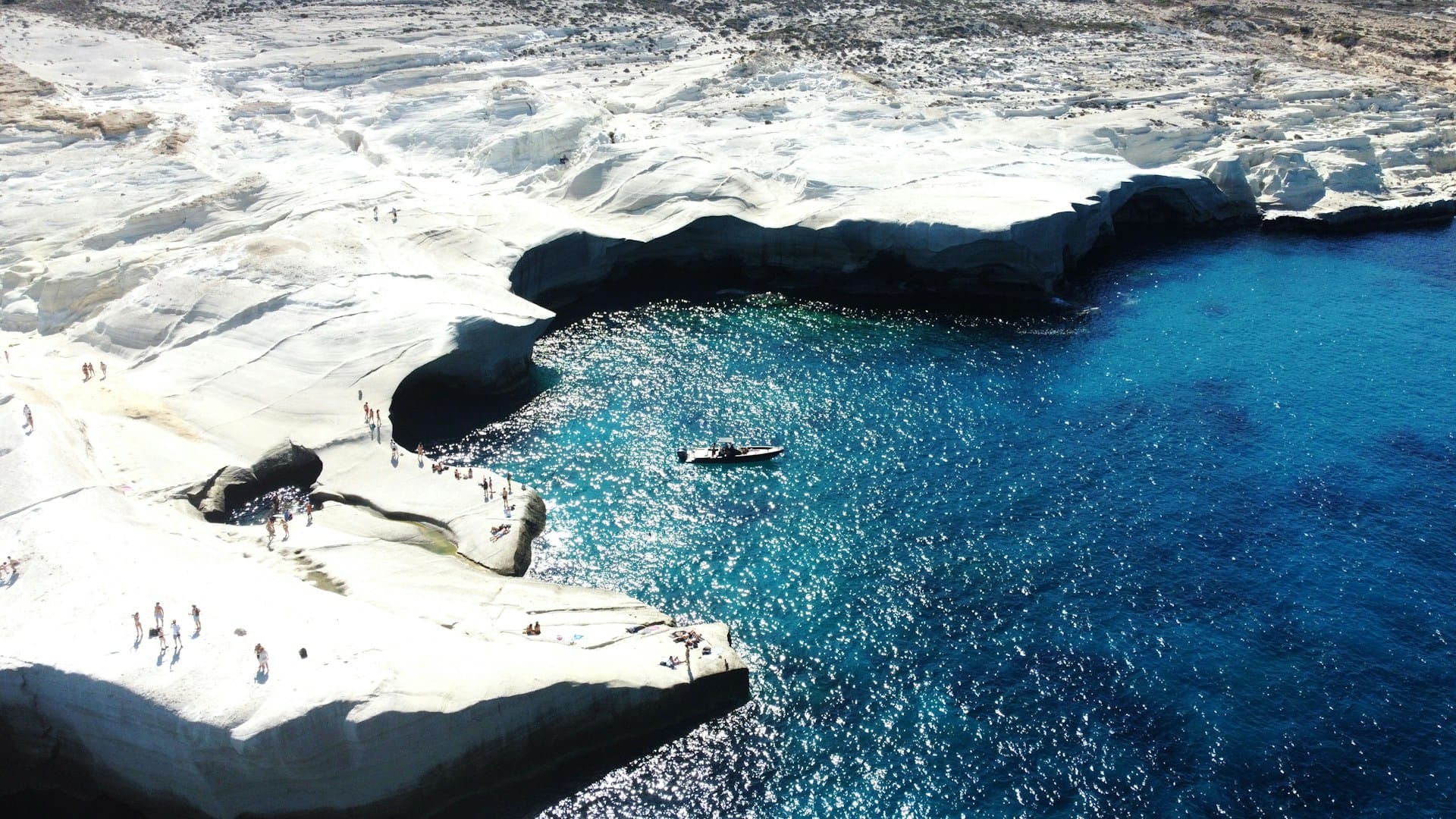 Milos, Sarakiniko